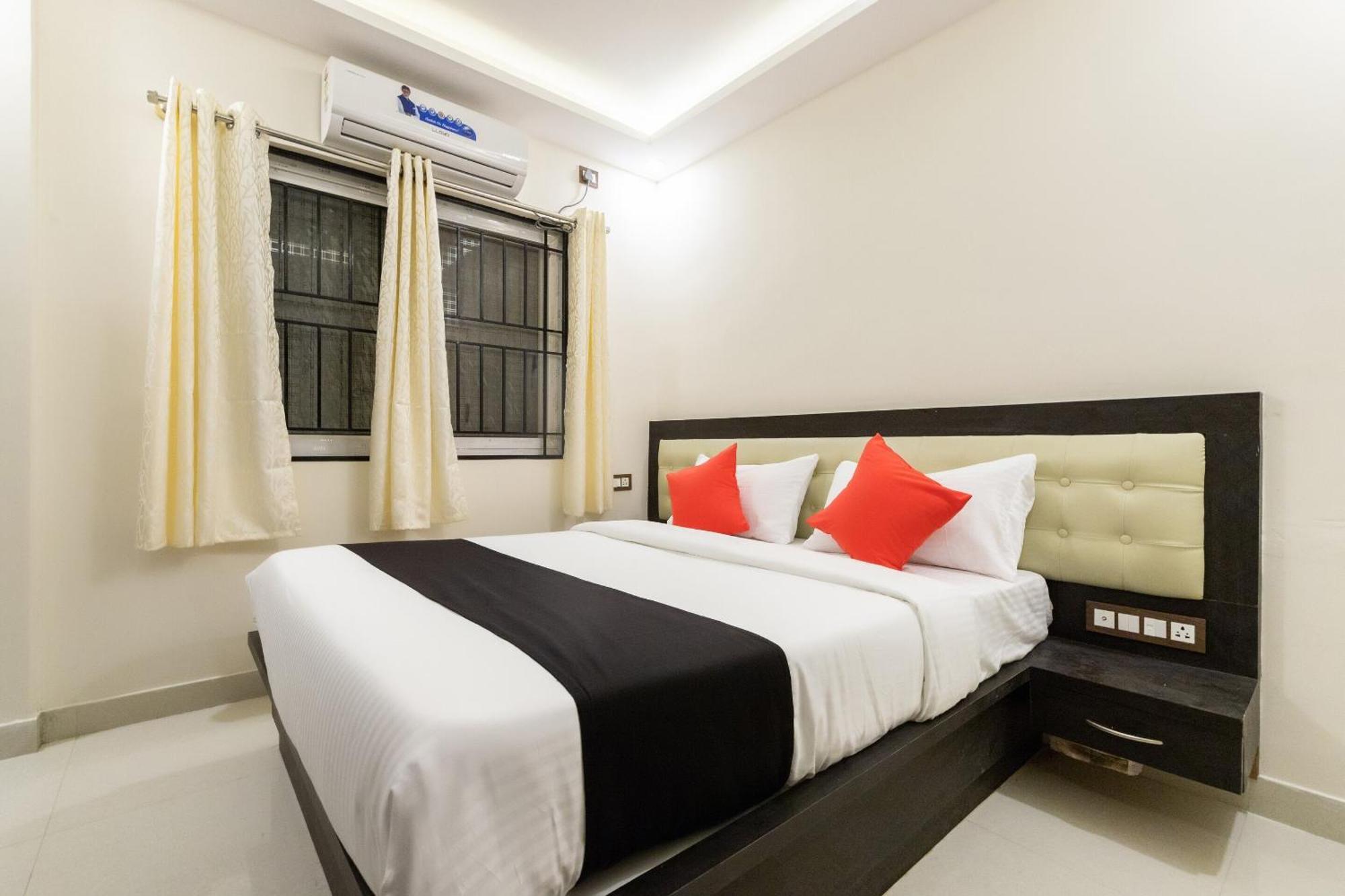 Super Capital O Choice Regal Suites Near Ragigudda Sri Prasanna Anjanayeswamy Temple Bangalore Exteriör bild