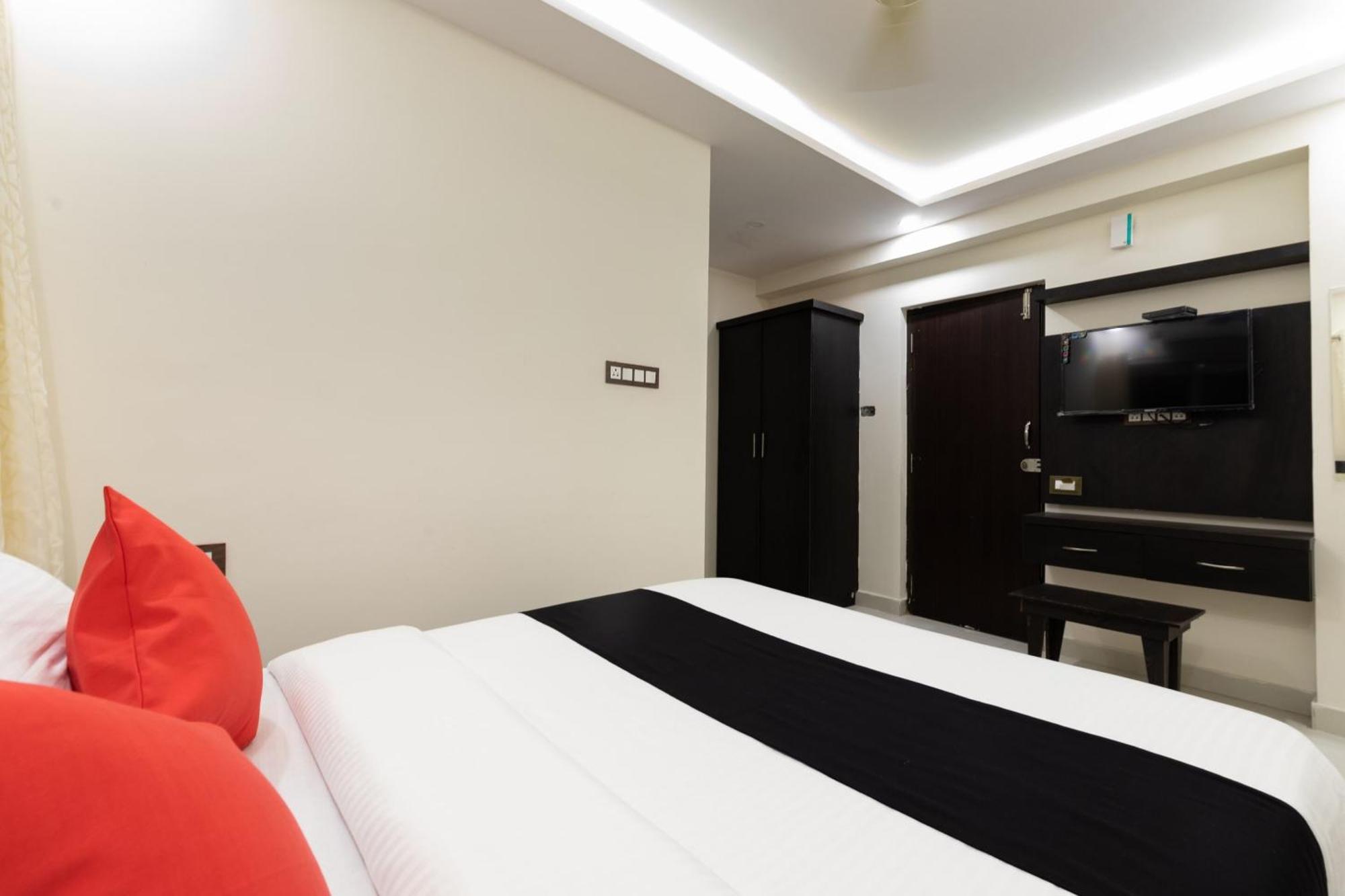 Super Capital O Choice Regal Suites Near Ragigudda Sri Prasanna Anjanayeswamy Temple Bangalore Exteriör bild